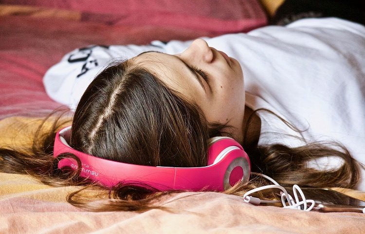 sleeping music benefits